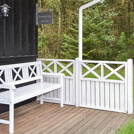 Three-bedroom Holiday In * Hals